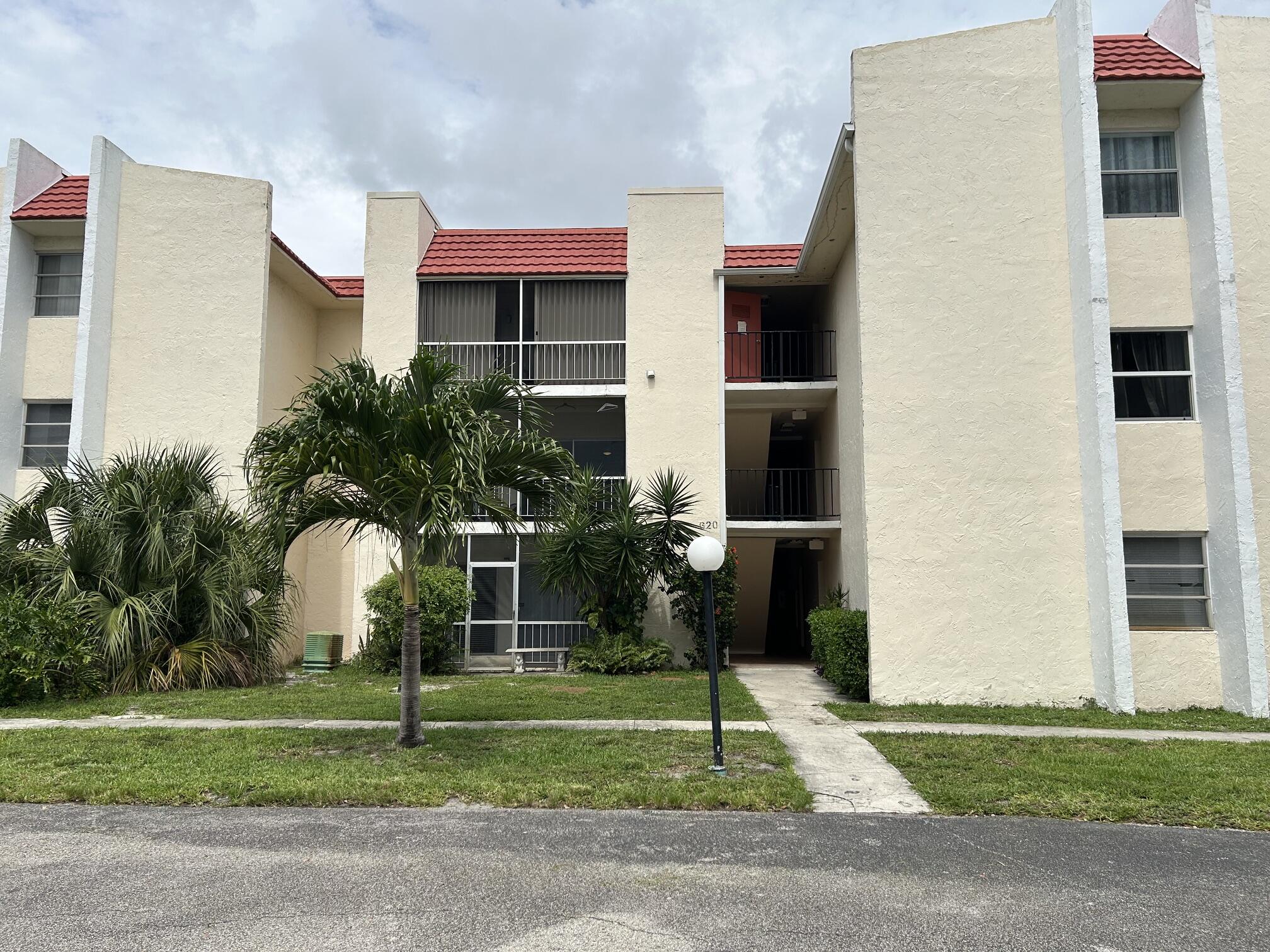 620 Northwest 13th Street, Unit 15 Boca Raton, FL 33486 - Photo 21 of 29 Front of Building