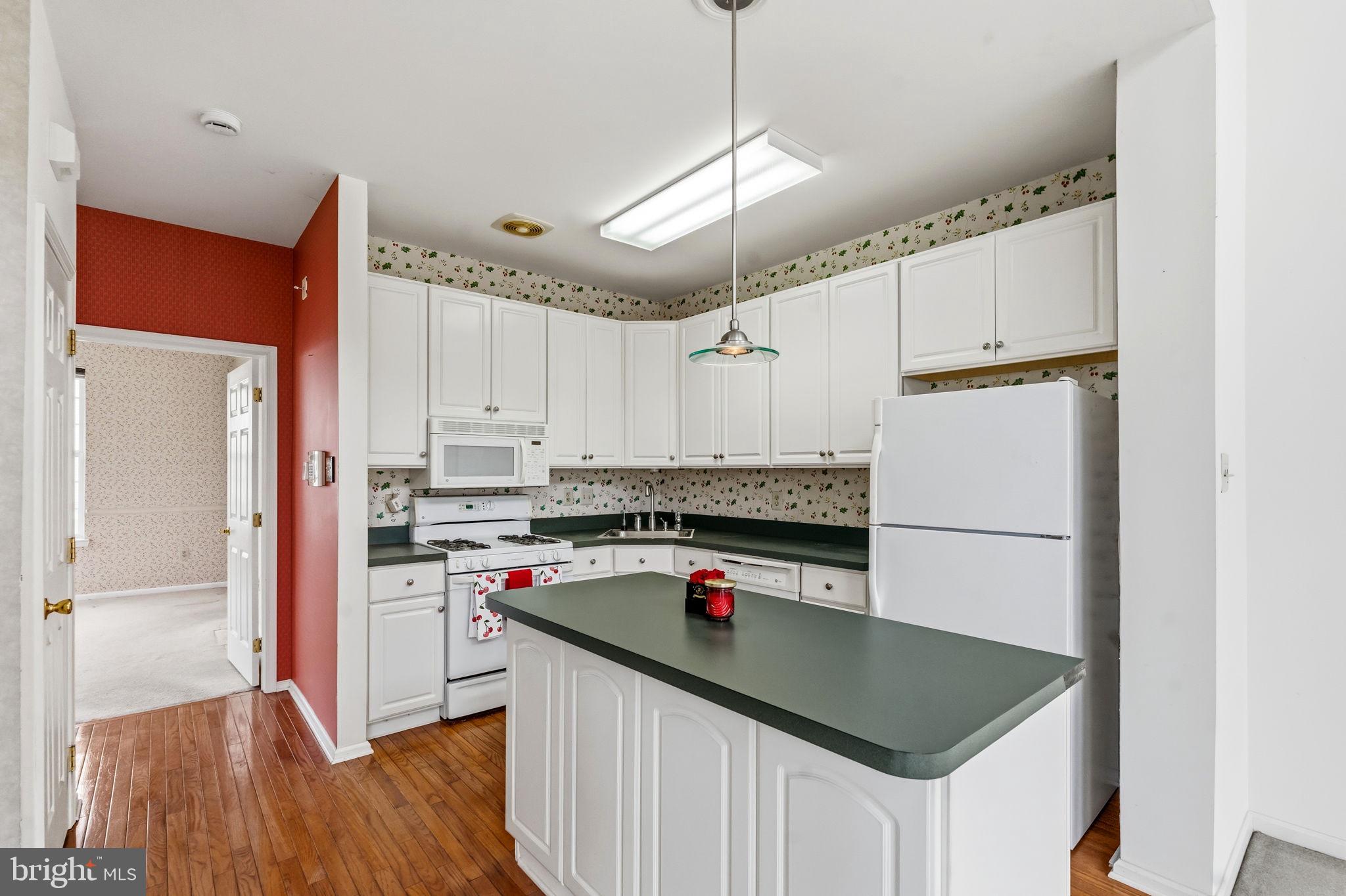 7601 Juniper Lane Palmyra, NJ 08065 - Photo 13 of 40