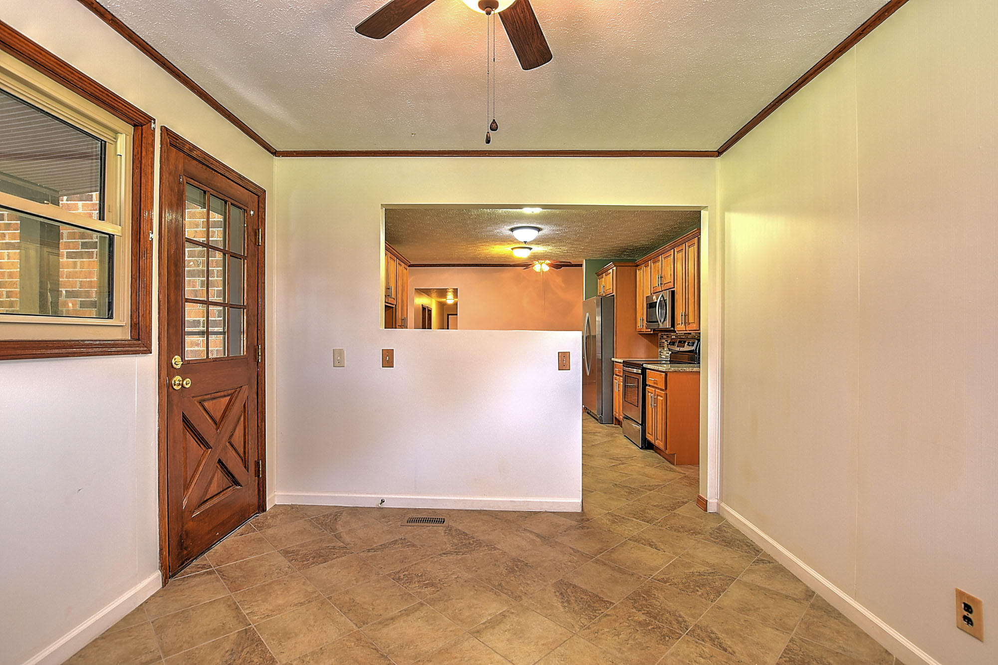5195 Reedy Creek Road Bristol, VA 24202 - Photo 15 of 37 5195 Reedy Creek-18