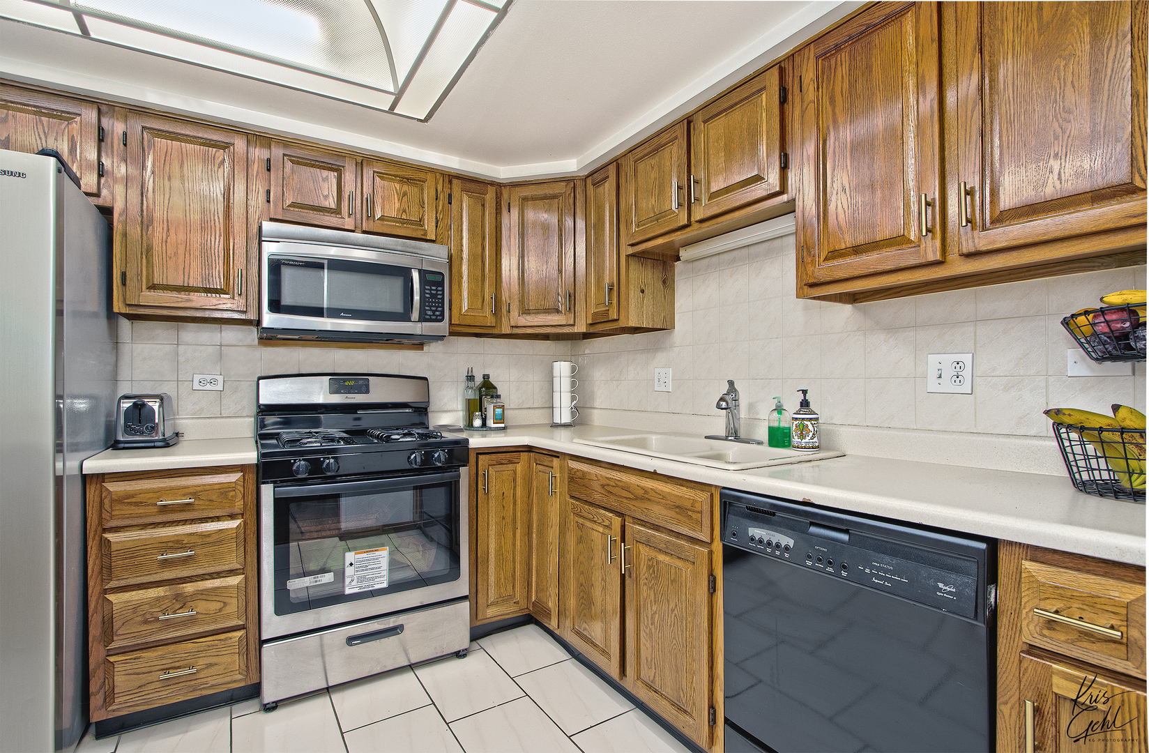 555 South River Road, Unit 402 Des Plaines, IL 60016 - Photo 11 of 22