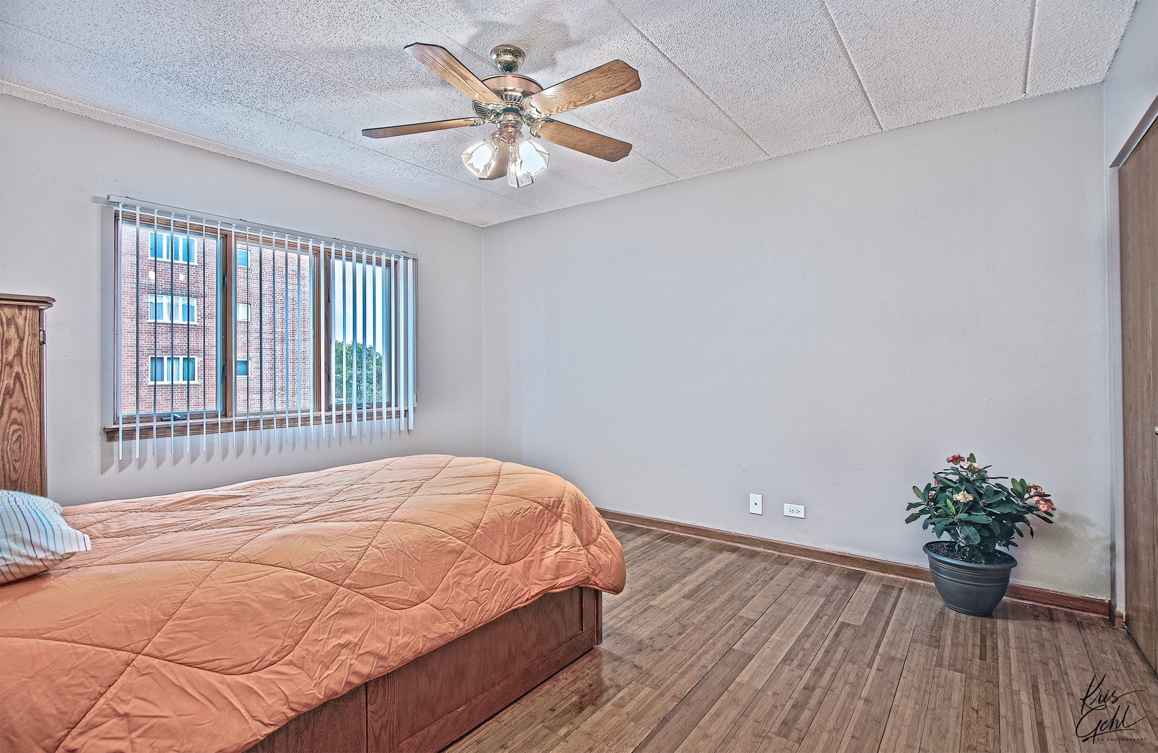 555 South River Road, Unit 402 Des Plaines, IL 60016 - Photo 15 of 22