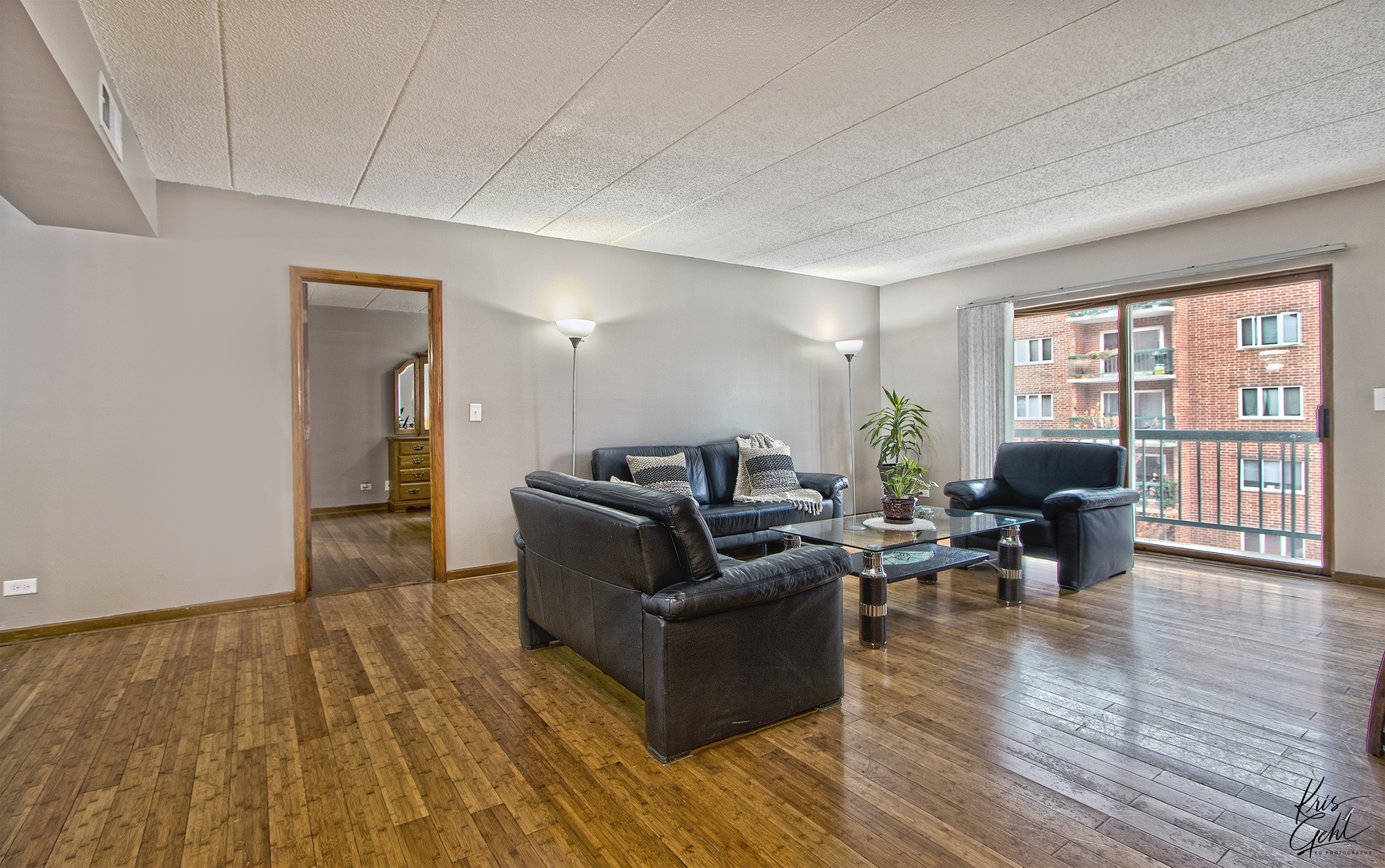 555 South River Road, Unit 402 Des Plaines, IL 60016 - Photo 6 of 22