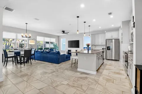 $635,000 | 6613 Pointe Of Woods Drive, West Palm Beach, FL 33413