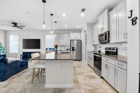 $635,000 | 6613 Pointe Of Woods Drive, West Palm Beach, FL 33413