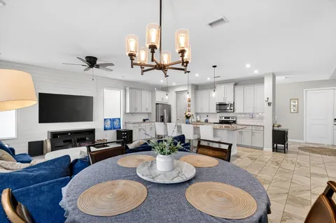 $635,000 | 6613 Pointe Of Woods Drive, West Palm Beach, FL 33413