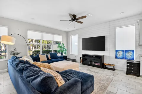 $635,000 | 6613 Pointe Of Woods Drive, West Palm Beach, FL 33413