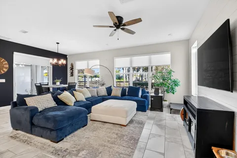 $635,000 | 6613 Pointe Of Woods Drive, West Palm Beach, FL 33413