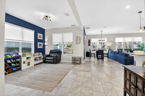 $635,000 | 6613 Pointe Of Woods Drive, West Palm Beach, FL 33413