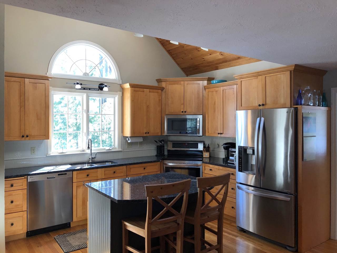 4 Old Farm Road Bedford, NH 03110 - Photo 12 of 40