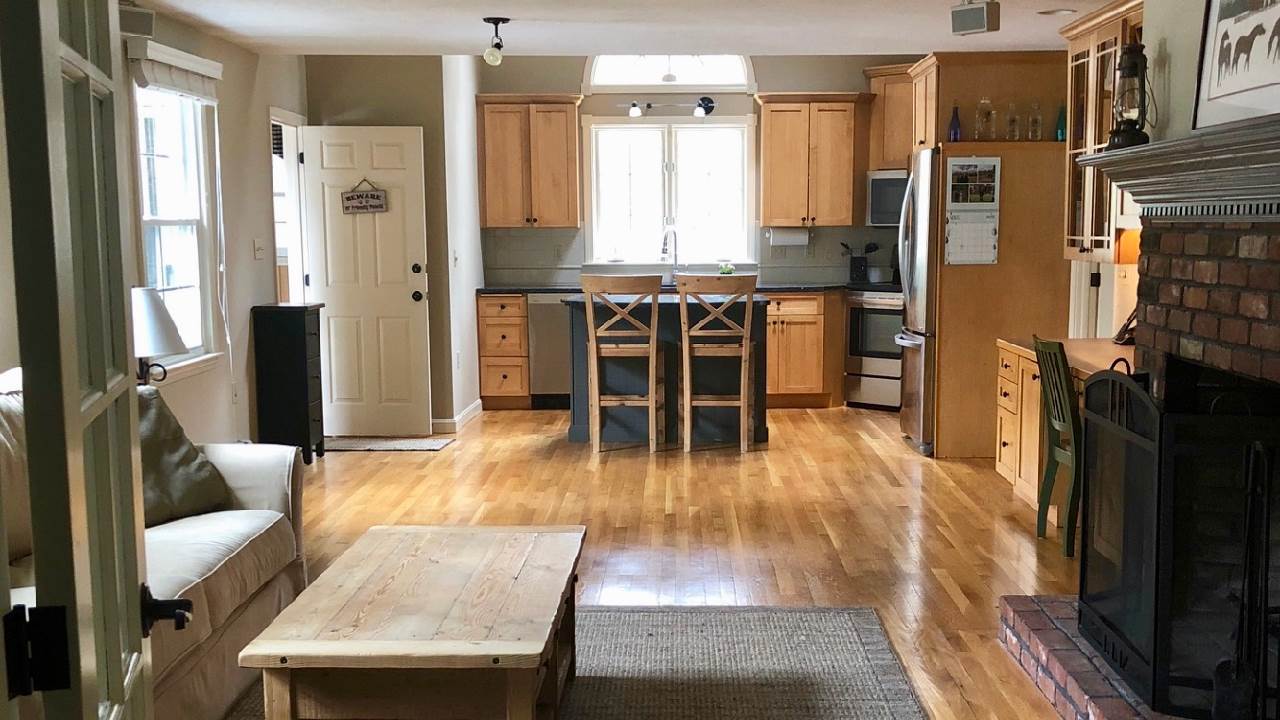 4 Old Farm Road Bedford, NH 03110 - Photo 15 of 40