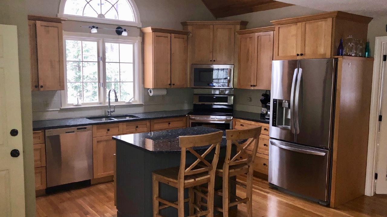 4 Old Farm Road Bedford, NH 03110 - Photo 10 of 40