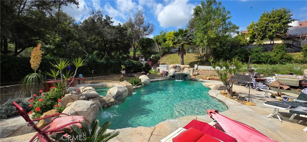 12 Franciscan Place Phillips Ranch, CA 91766 - Photo 3 of 16