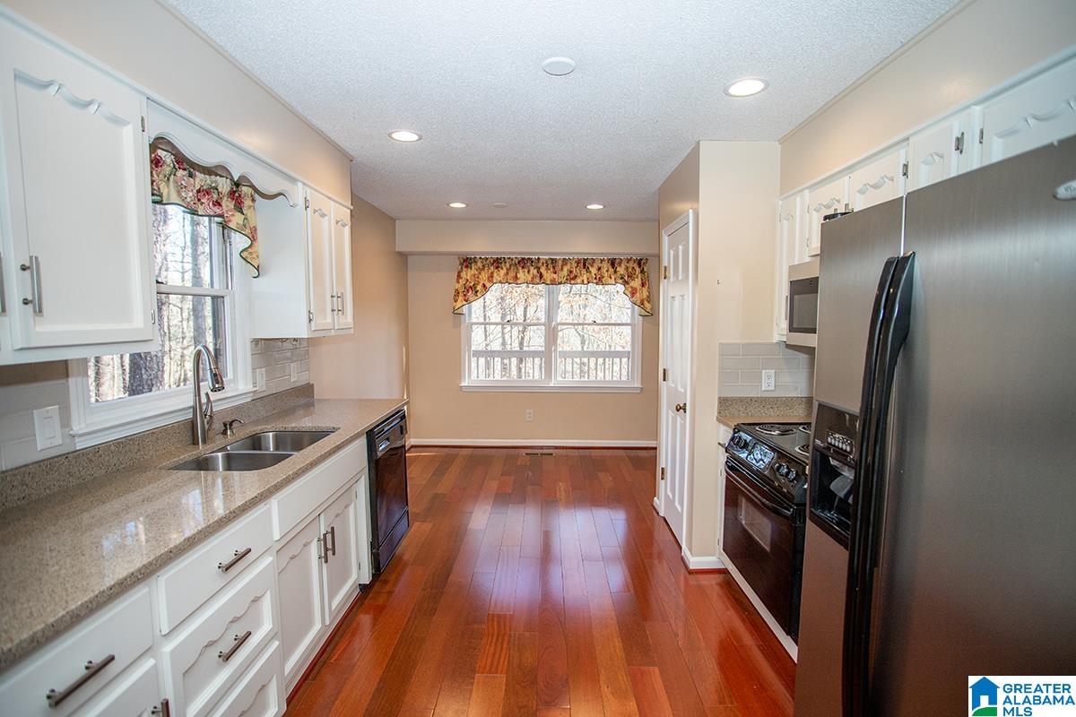 724 Dividing Ridge Drive Birmingham, AL 35244 - Photo 13 of 52