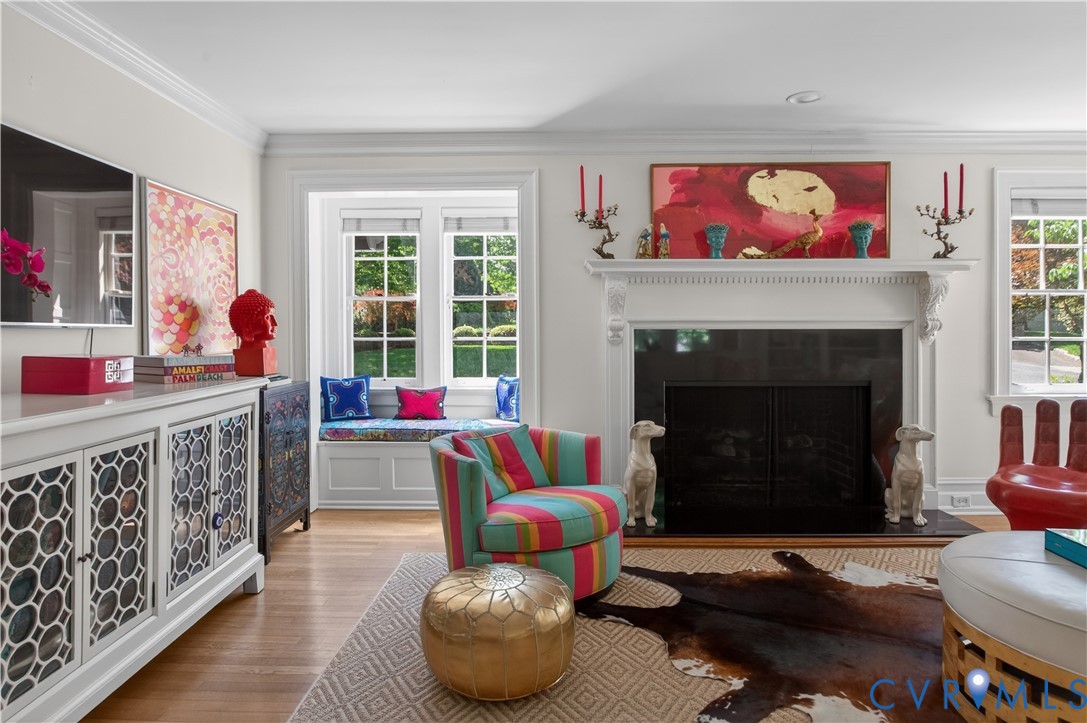 4634 Butte Road Richmond, VA 23235 - Photo 23 of 60 Living room with gas fireplace