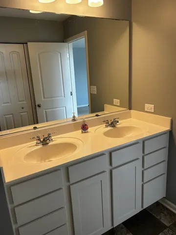 $389,900 | 895 Timber Lake Drive, Antioch, IL 60002