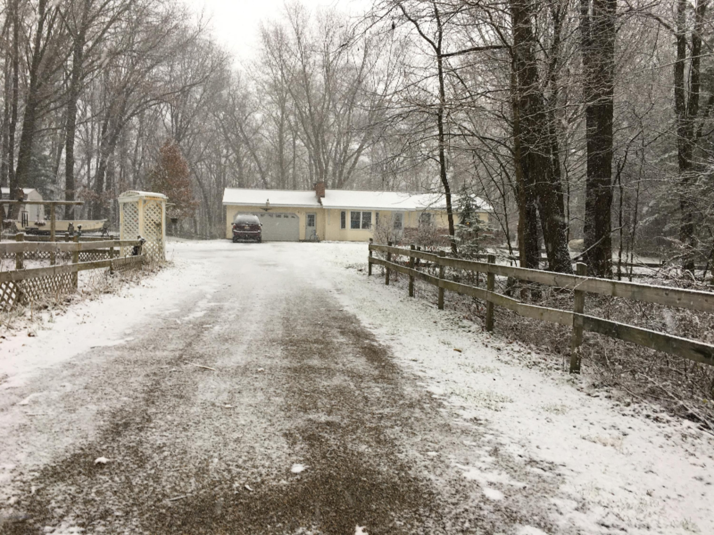 400 Whites Bridge Road Belding, MI 48809 - Photo 2 of 22 IMG_3983