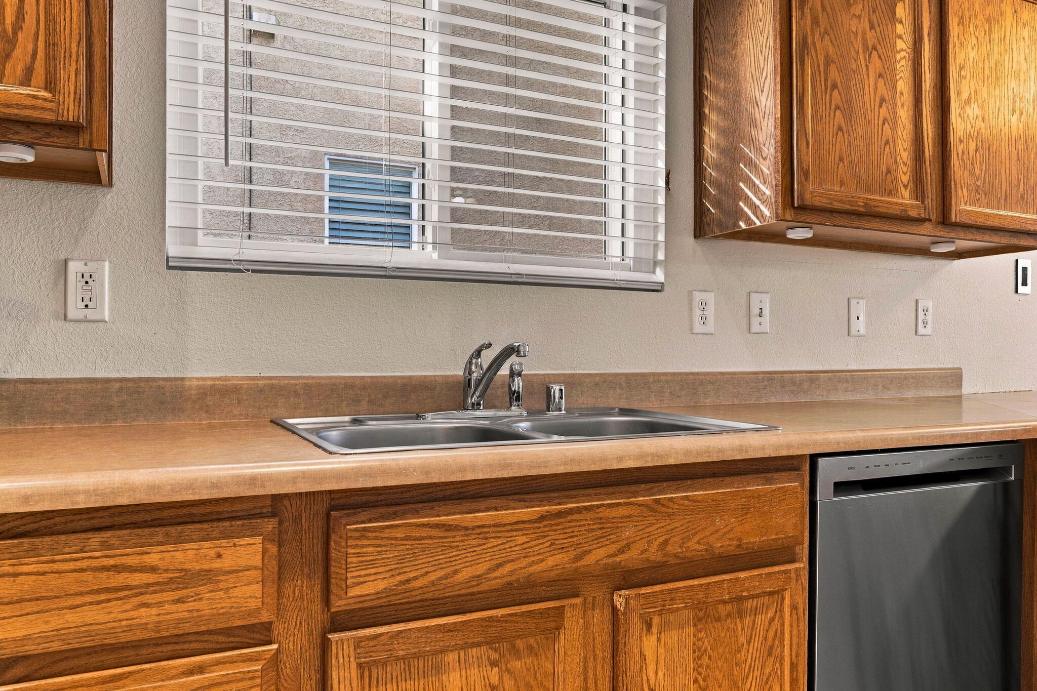3732 Oasis Springs Road Northeast Rio Rancho, NM 87144 - Photo 16 of 38 Gallery Image 16