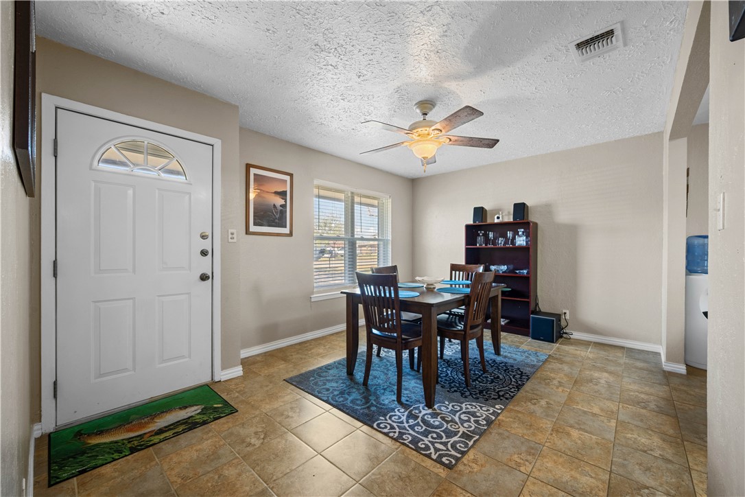 464 Sunset Ingleside, TX 78362 - Photo 10 of 38
