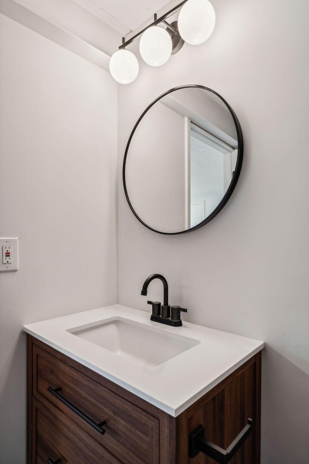3699 Alpena Road Columbus, OH 43232 - Photo 14 of 18 UNWIND in all new master bathroom!