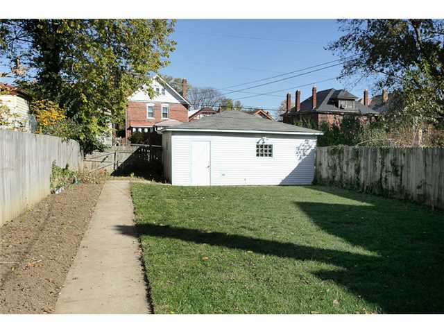 1646 Bryden Road Columbus, OH 43205 - Photo 4 of 25