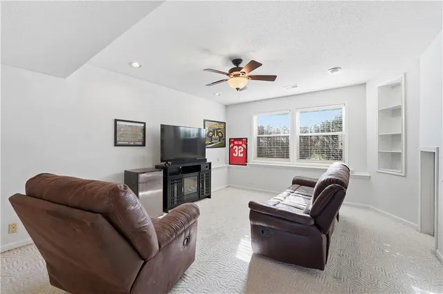 $375,000 | 1020 North Logan Street, Olathe, KS 66061