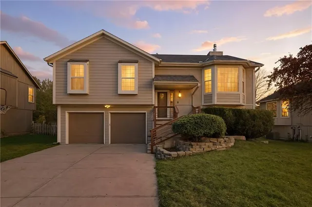 $375,000 | 1020 North Logan Street, Olathe, KS 66061