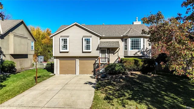 $375,000 | 1020 North Logan Street, Olathe, KS 66061