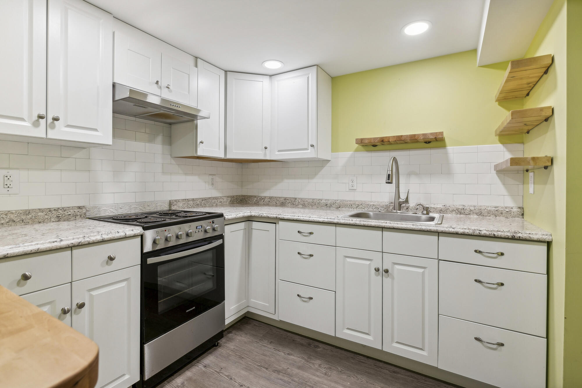 111 Gateway Commons Drive Gorham, ME 04038 - Photo 37 of 46 111 Gateway Commons_040