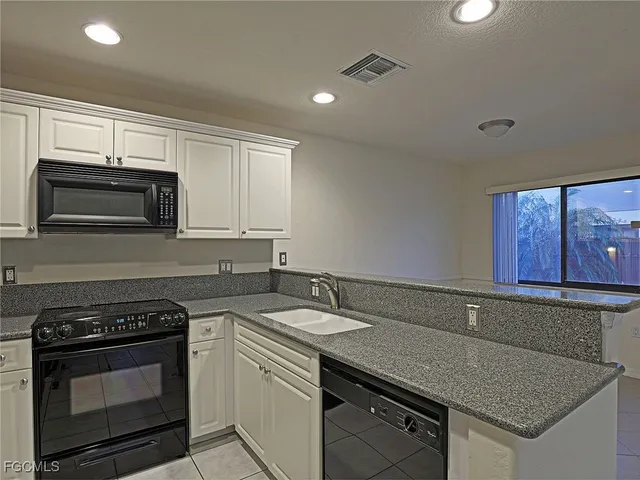 $1,299 | 5264 Cedarbend Drive, Unit 3, Fort Myers, FL 33919