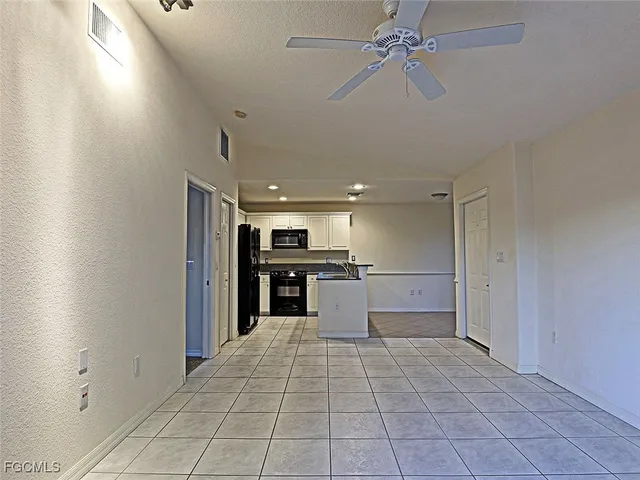 $1,299 | 5264 Cedarbend Drive, Unit 3, Fort Myers, FL 33919