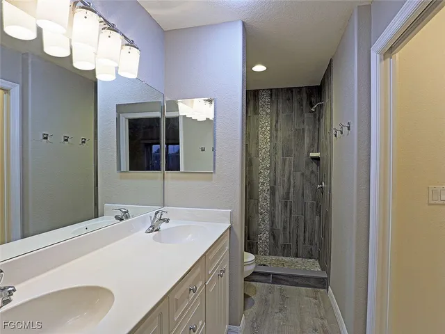 $1,299 | 5264 Cedarbend Drive, Unit 3, Fort Myers, FL 33919