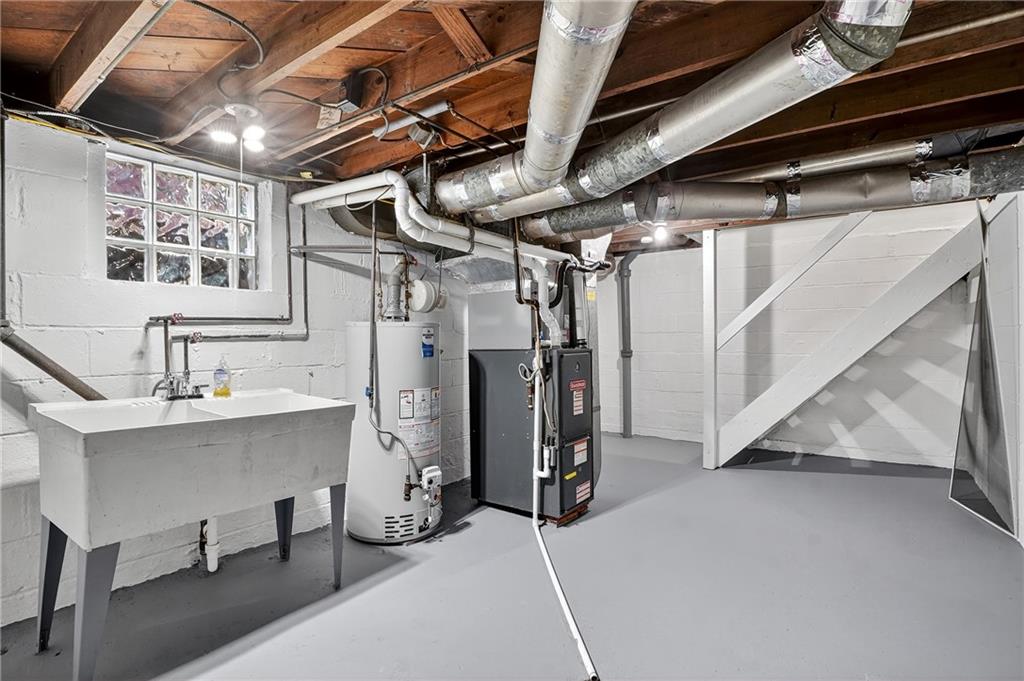 502 Weyman Road Pittsburgh, PA 15236 - Photo 26 of 39 a view of a storage room