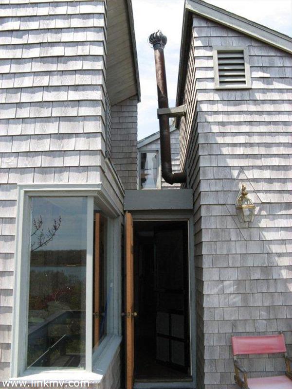 216 Middle Point Road West Tisbury, MA 02568 - Photo 5 of 21 http://d1qzqeyxiitrap.cloudfront.net/photos/21299/600/1e24c02e.jpg