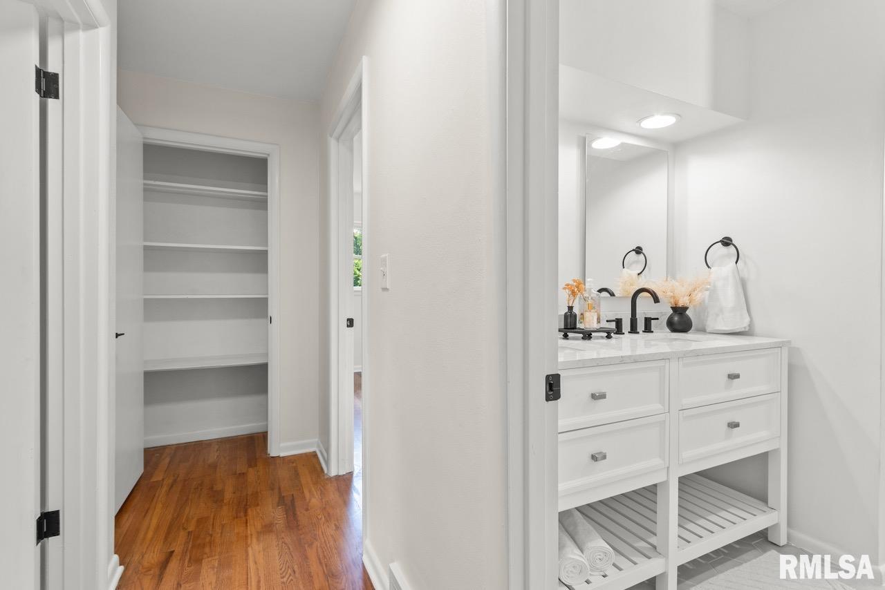 4406 West Middle Road Peoria, IL 61607 - Photo 21 of 32