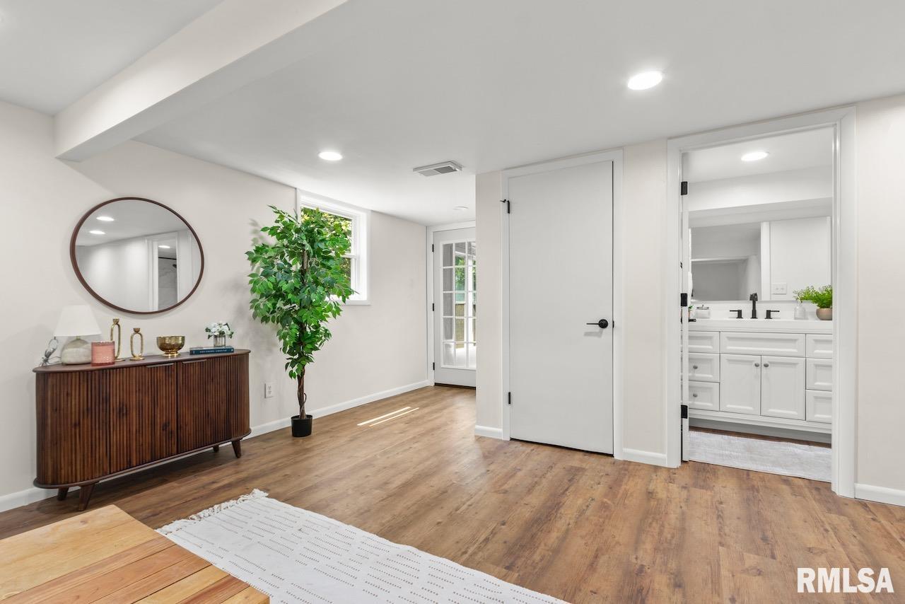 4406 West Middle Road Peoria, IL 61607 - Photo 24 of 32