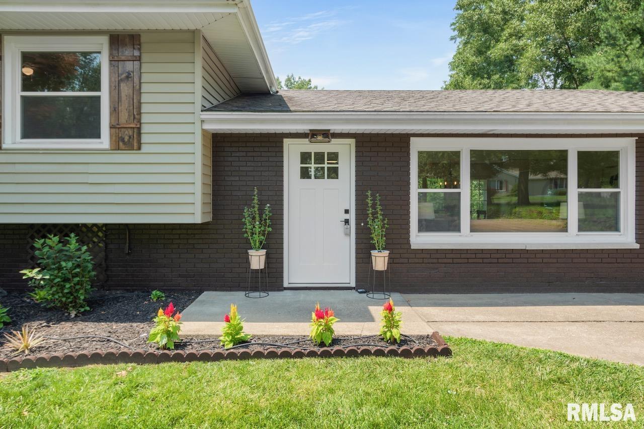 4406 West Middle Road Peoria, IL 61607 - Photo 3 of 32