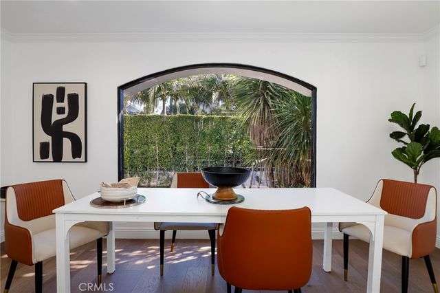 $2,195,000 | 543 North Gardner Street, Los Angeles, CA 90036