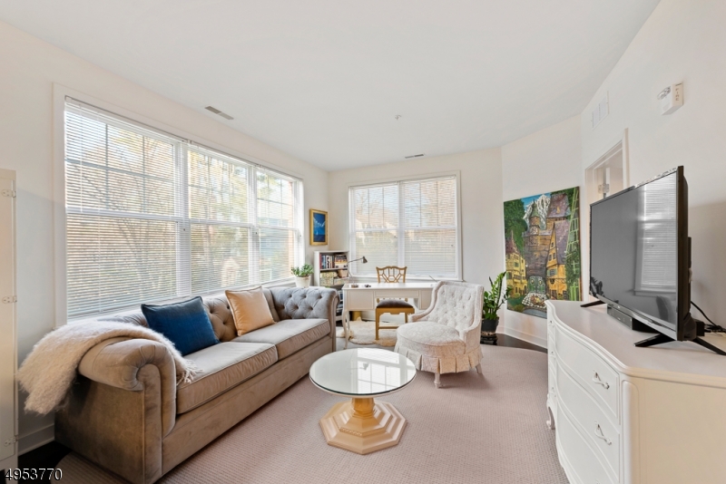 39 Green Village Road, Unit 205 Madison, NJ 07940 - Photo 4 of 8