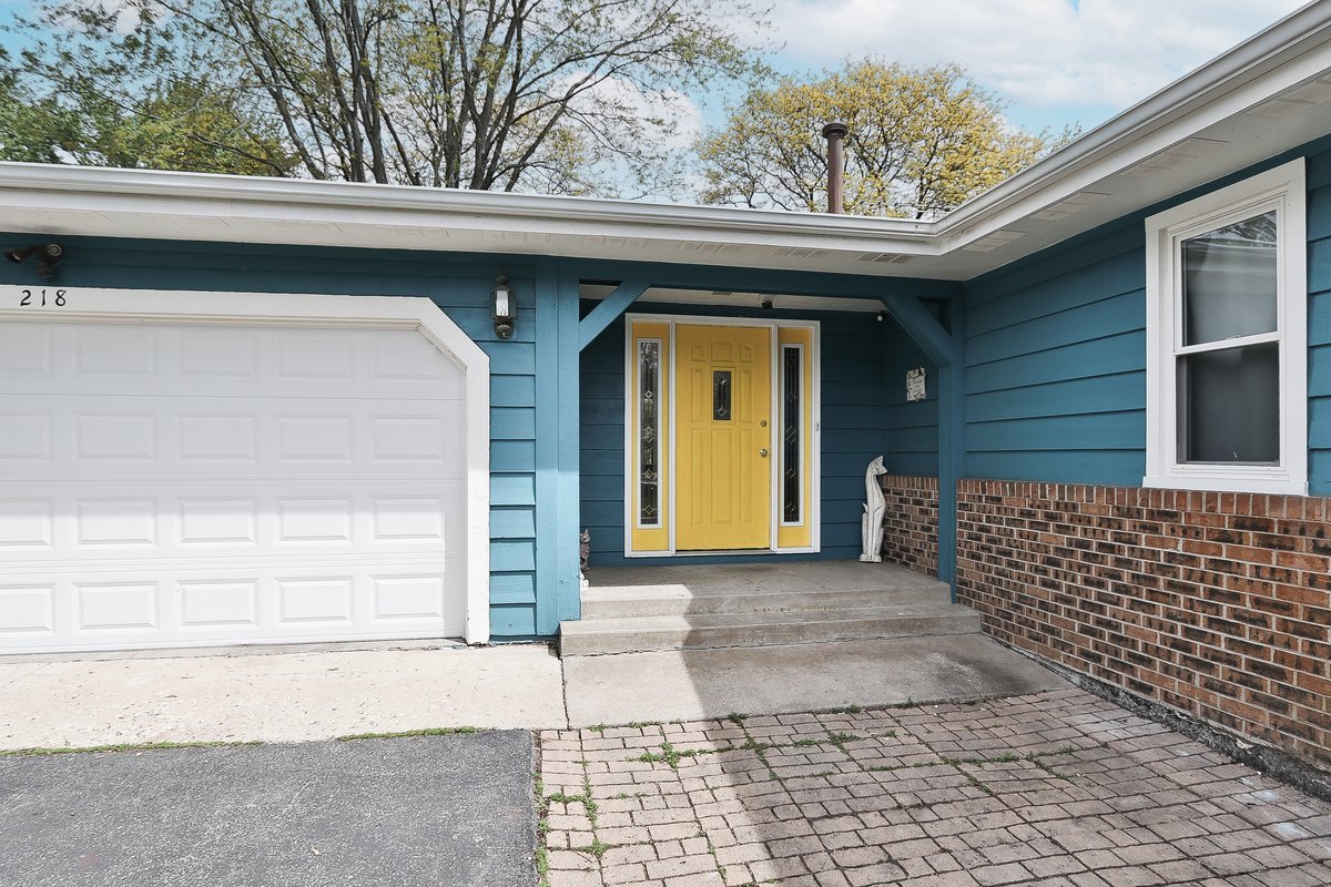 218 East Nerge Road Roselle, IL 60172 - Photo 3 of 36