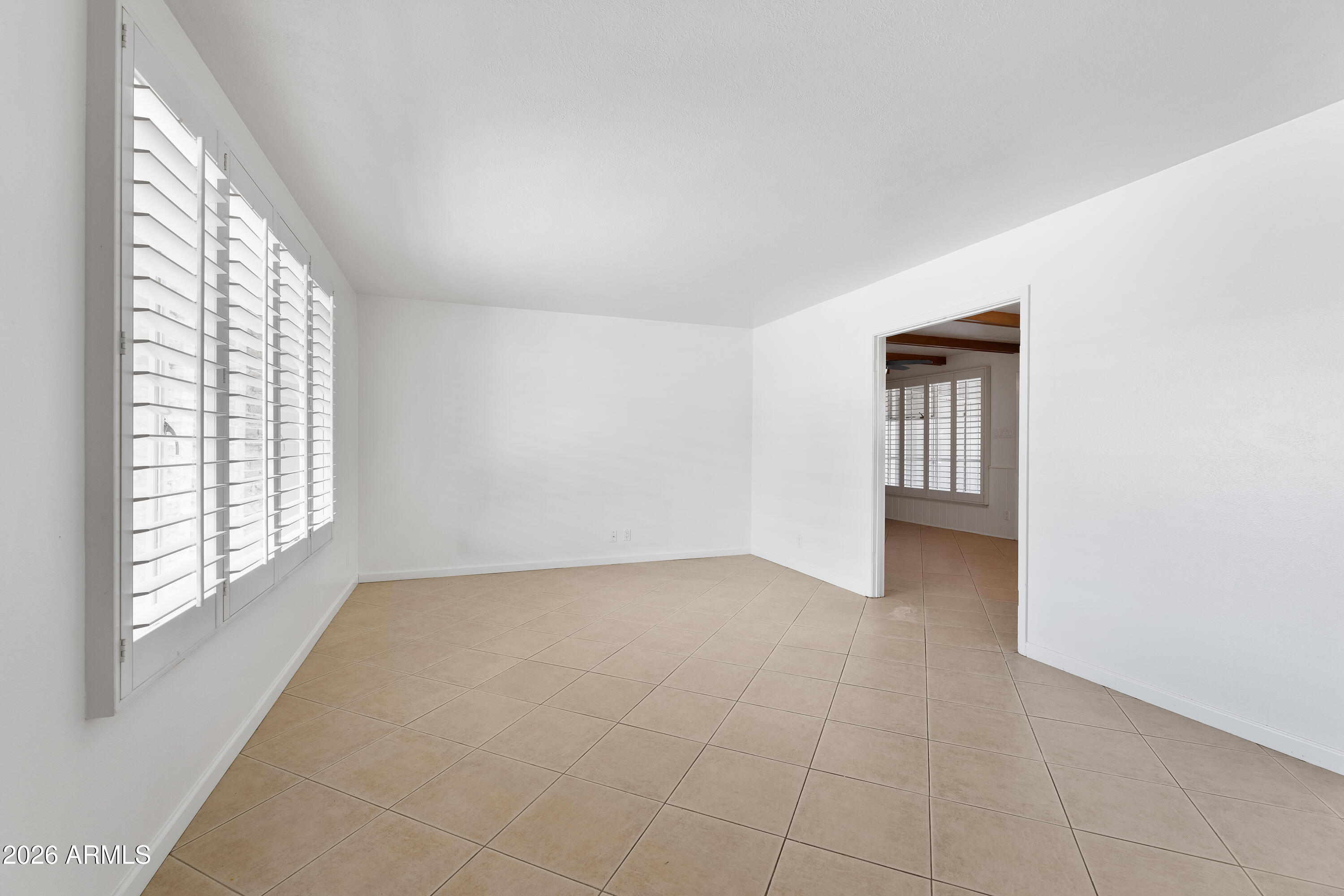 8520 East Roma Avenue Scottsdale, AZ 85251 - Photo 8 of 38 7D3A6887