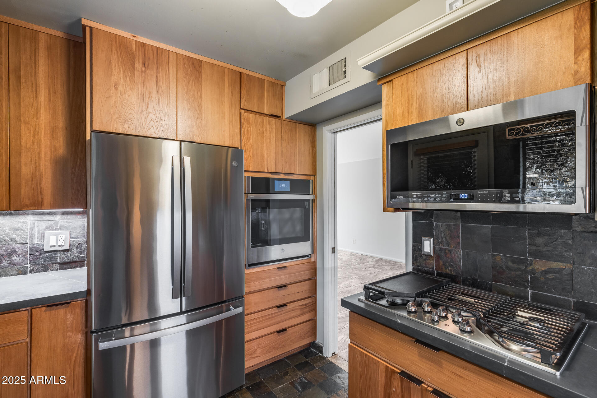 146 East Coronado Road, Unit 40 Phoenix, AZ 85004 - Photo 17 of 39 Gallery Image 17