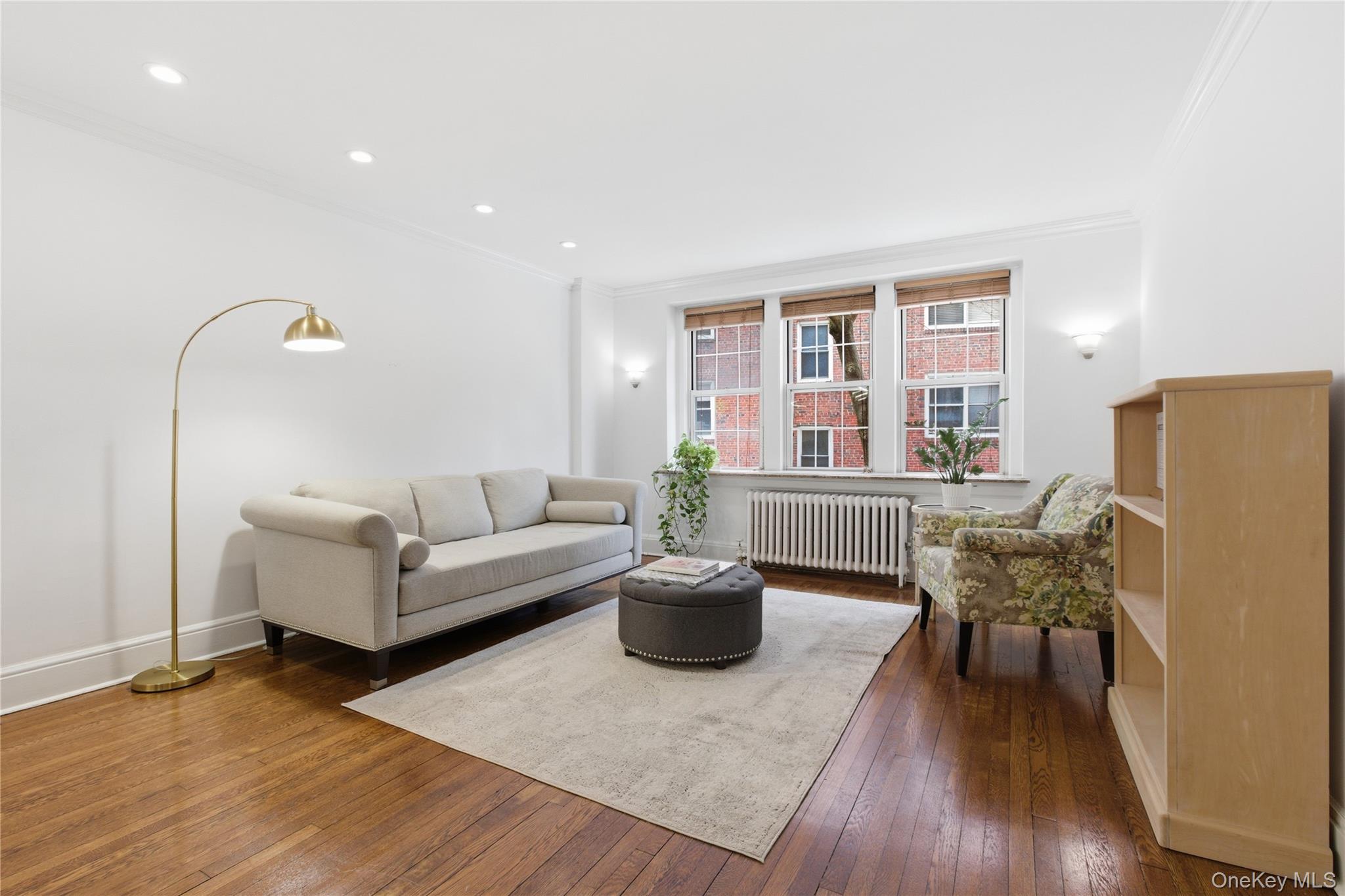 270 Bronxville Road, Unit B22 Bronxville, NY 10708 - Photo 10 of 23 Large living room with triple windows