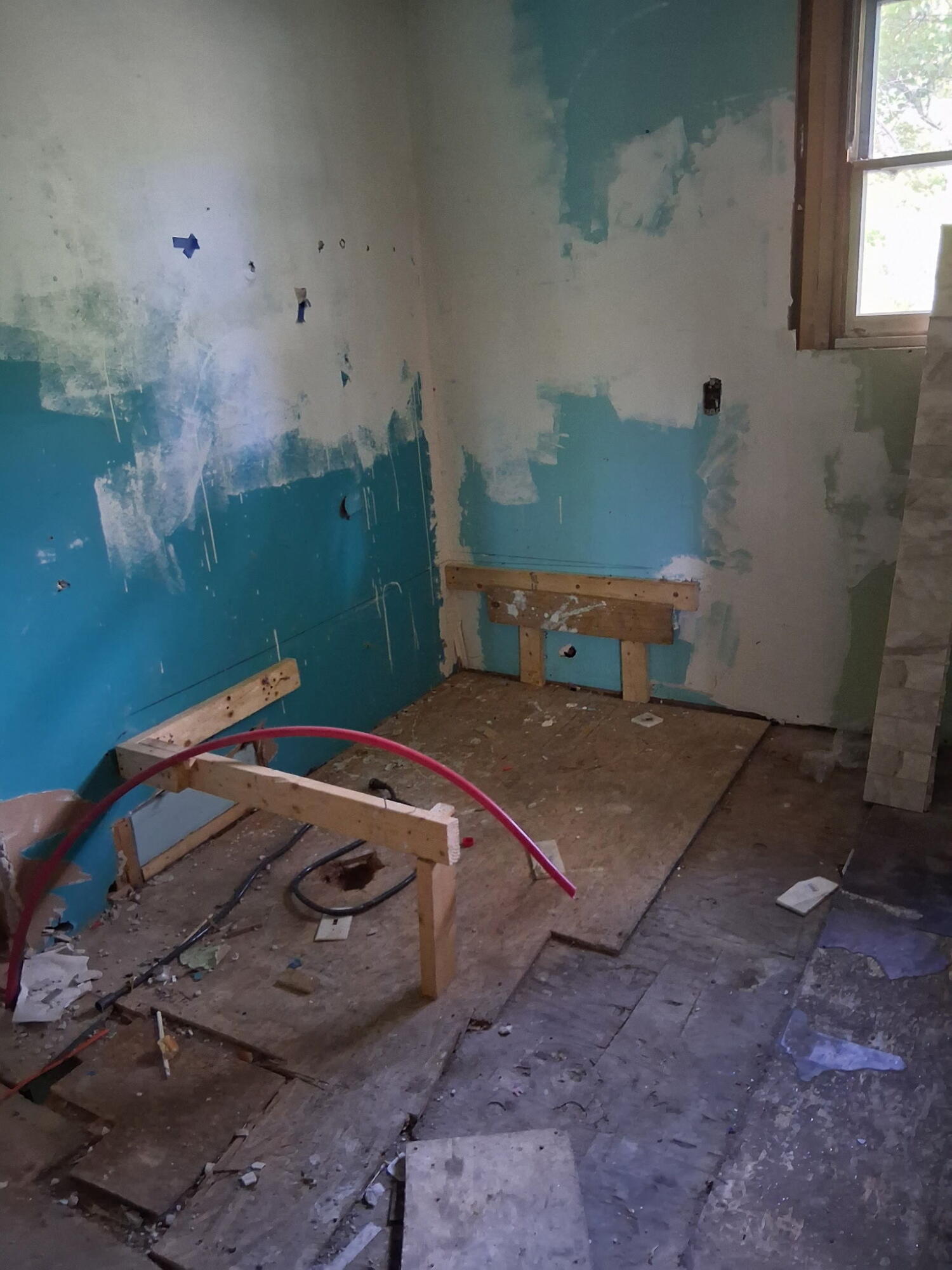 92 Water Street Howland, ME 04448 - Photo 12 of 18 1635132244085529060