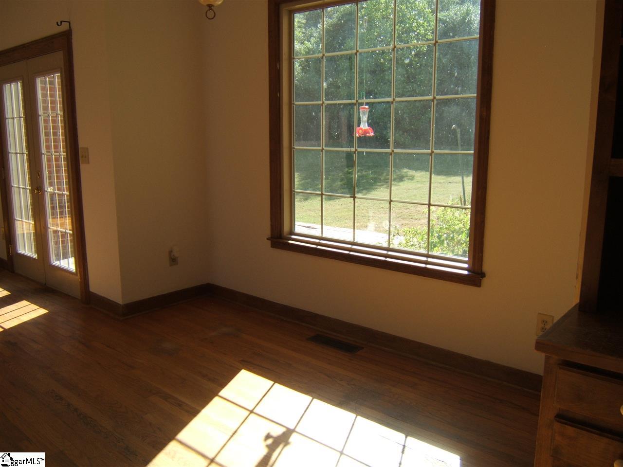 818 Parkins Mill Road Greenville, SC 29607 - Photo 11 of 23