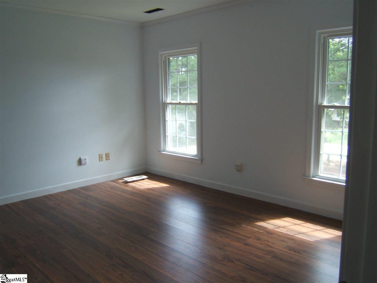 818 Parkins Mill Road Greenville, SC 29607 - Photo 14 of 23