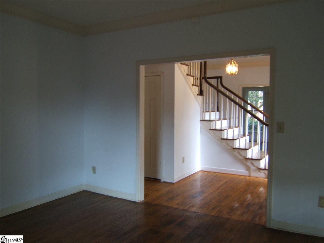 818 Parkins Mill Road Greenville, SC 29607 - Photo 4 of 23