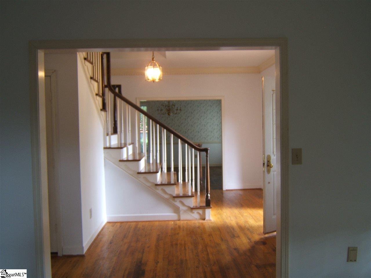 818 Parkins Mill Road Greenville, SC 29607 - Photo 5 of 23