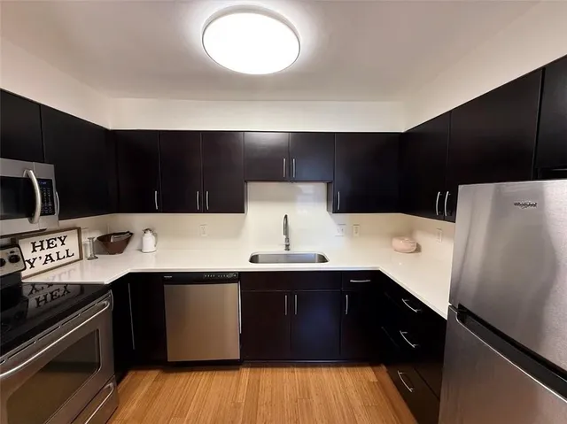 $1,600 | 7530 St Charles Avenue, Unit L, New Orleans, LA 70118