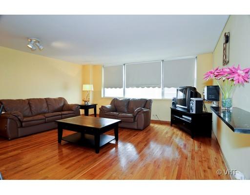 6301 North Sheridan Road, Unit 4C Chicago, IL 60660 - Photo 2 of 11
