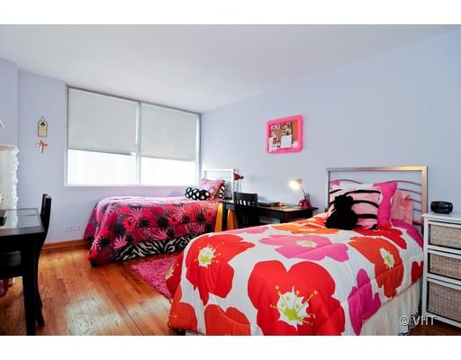 6301 North Sheridan Road, Unit 4C Chicago, IL 60660 - Photo 7 of 11